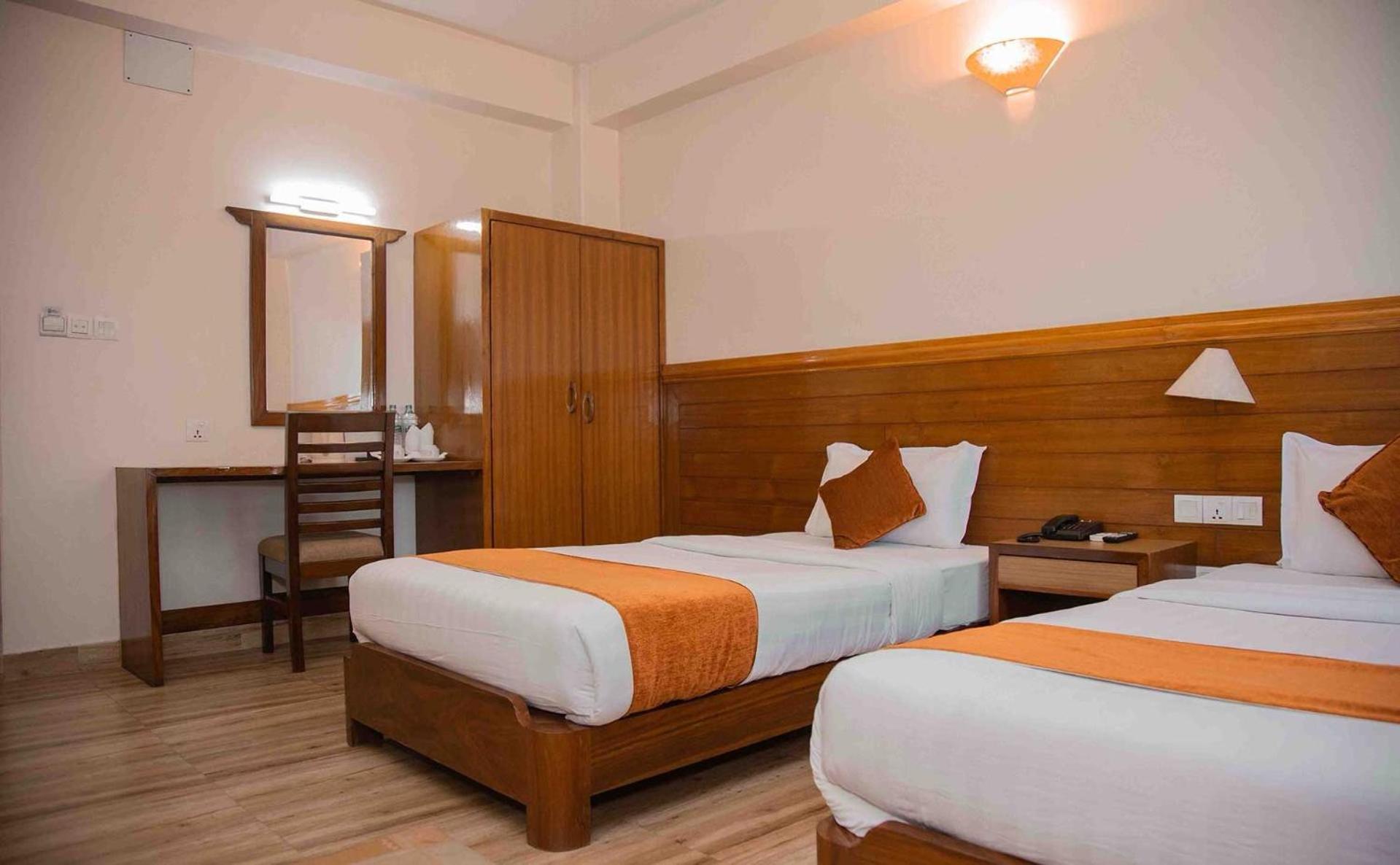 Mount View Pokhara Hotel Buitenkant foto