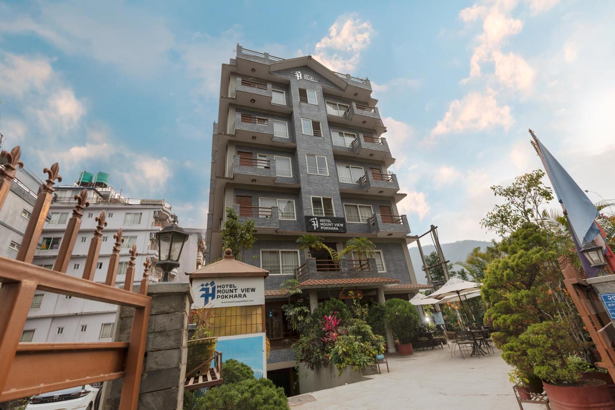 Mount View Pokhara Hotel Buitenkant foto