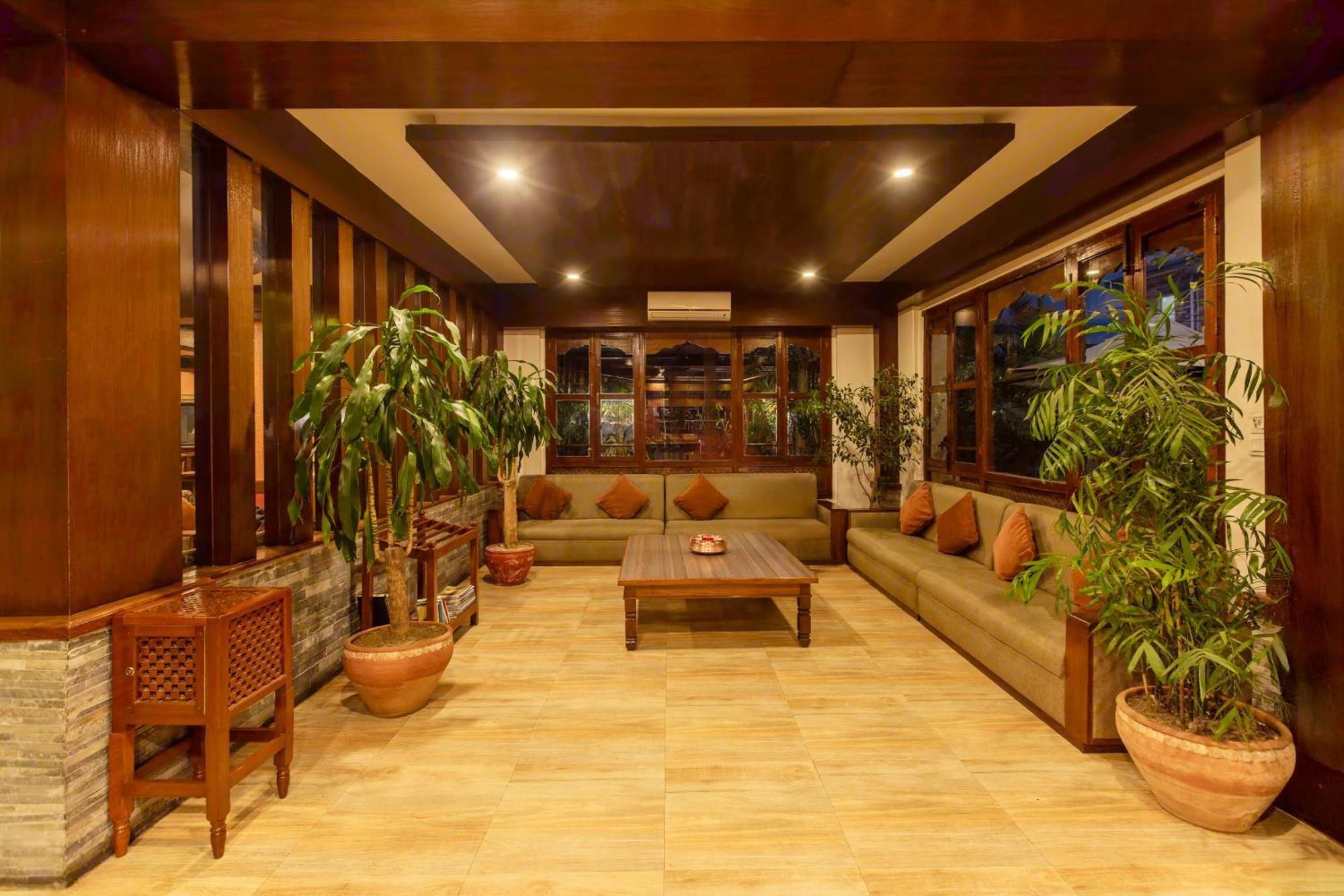 Mount View Pokhara Hotel Buitenkant foto