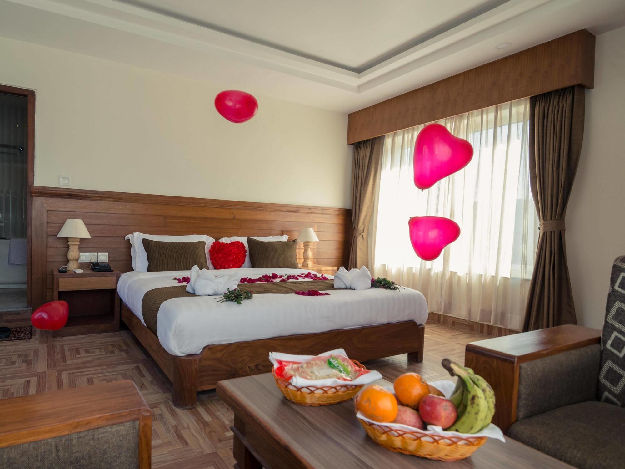 Mount View Pokhara Hotel Buitenkant foto